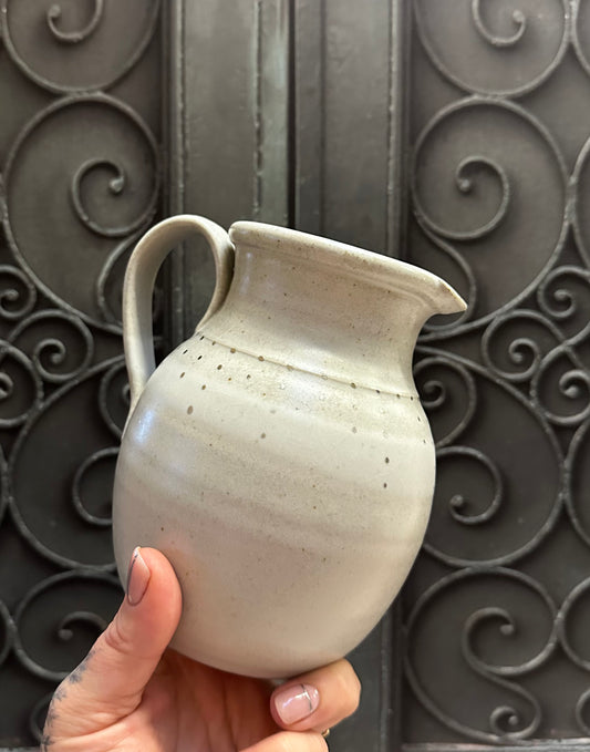 Jug Medium (Platinum Collection)